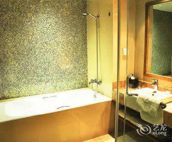 Heyi Hotel Hefei Changjiang Middle Road מראה חיצוני תמונה