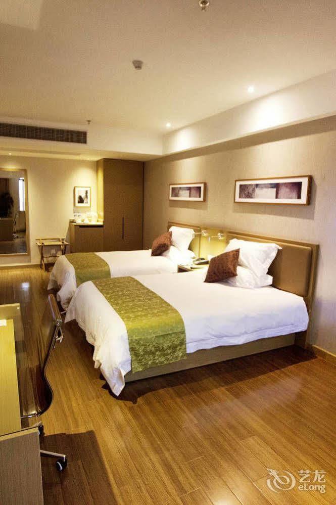 Heyi Hotel Hefei Changjiang Middle Road מראה חיצוני תמונה